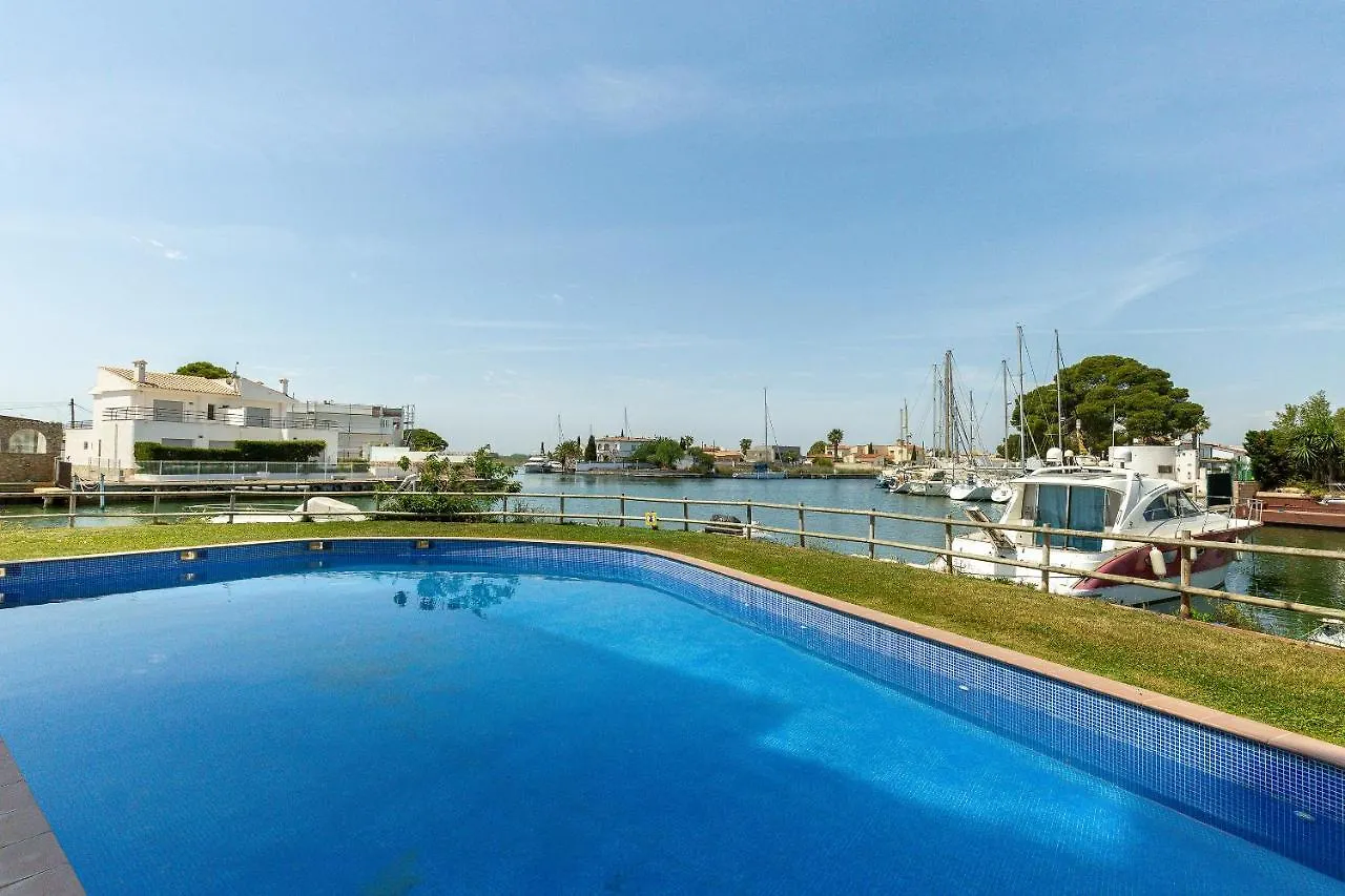 Nido 380G Apartment Roses Spain